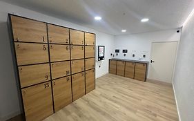 Industrial -Apartamentos Birdie-